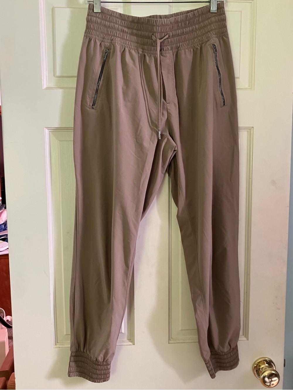 Women’s Athleta Camden Jogger Size 6